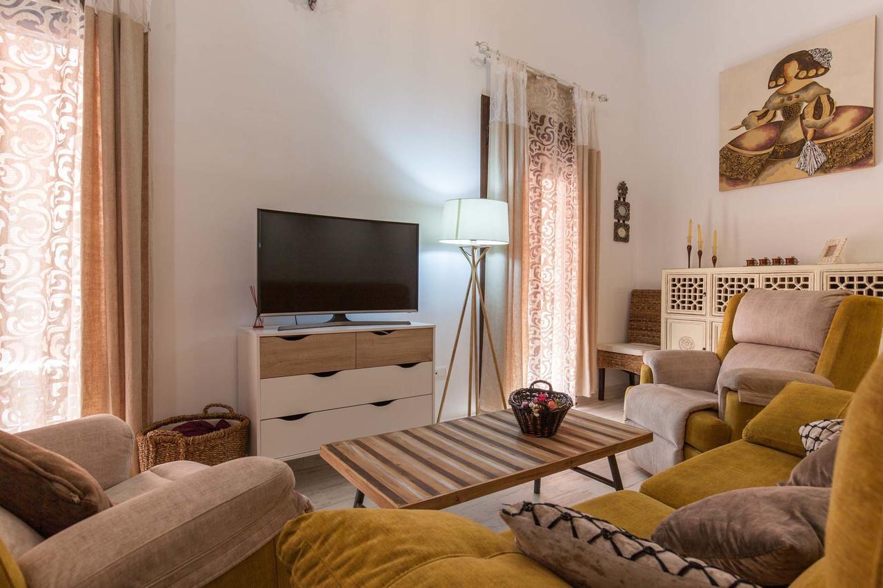 Loft / Duplex With Charming Historic Center. Wifi Appartement Sevilla Buitenkant foto